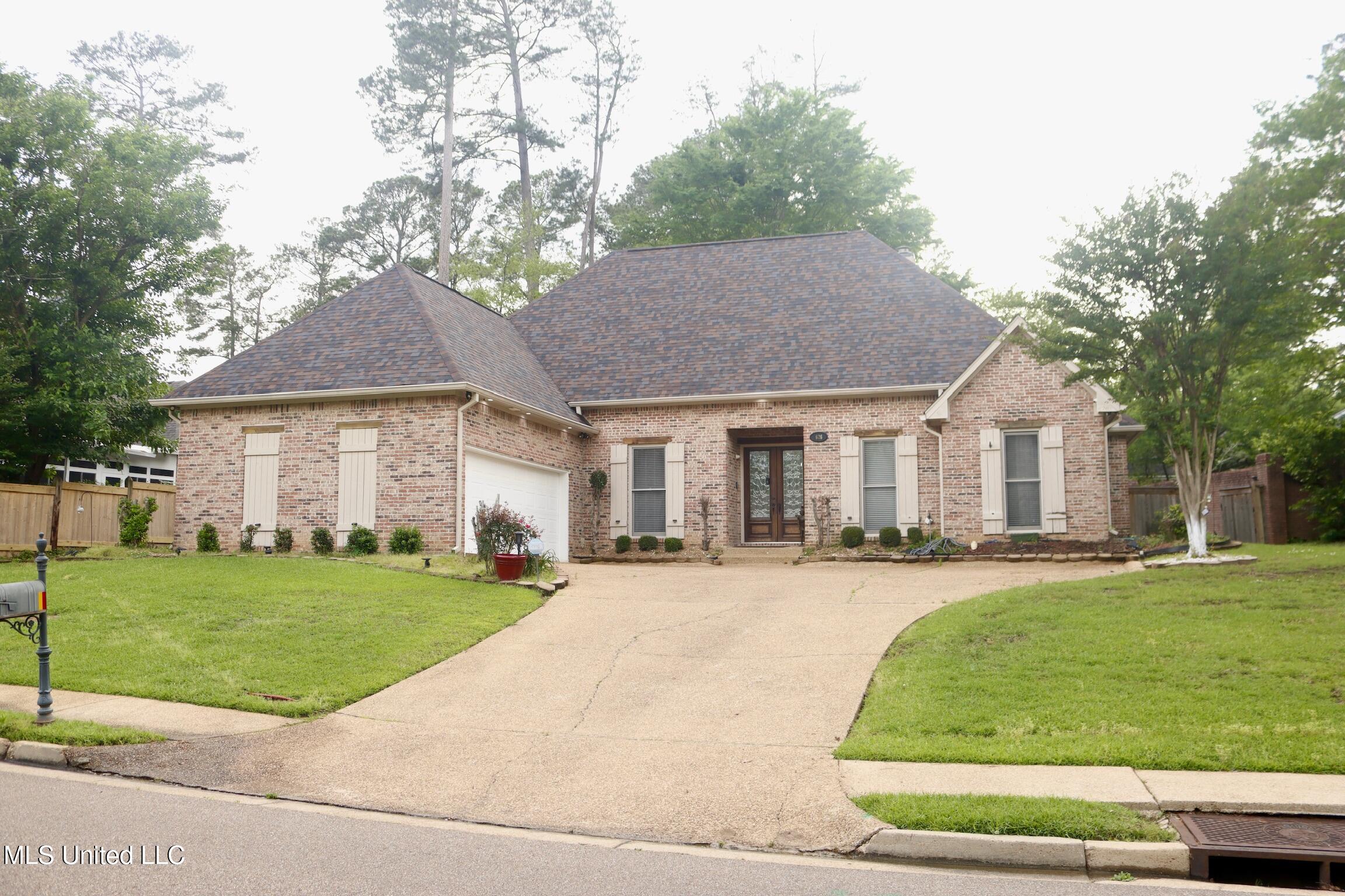626 Wendover Drive, Ridgeland, Mississippi image 2
