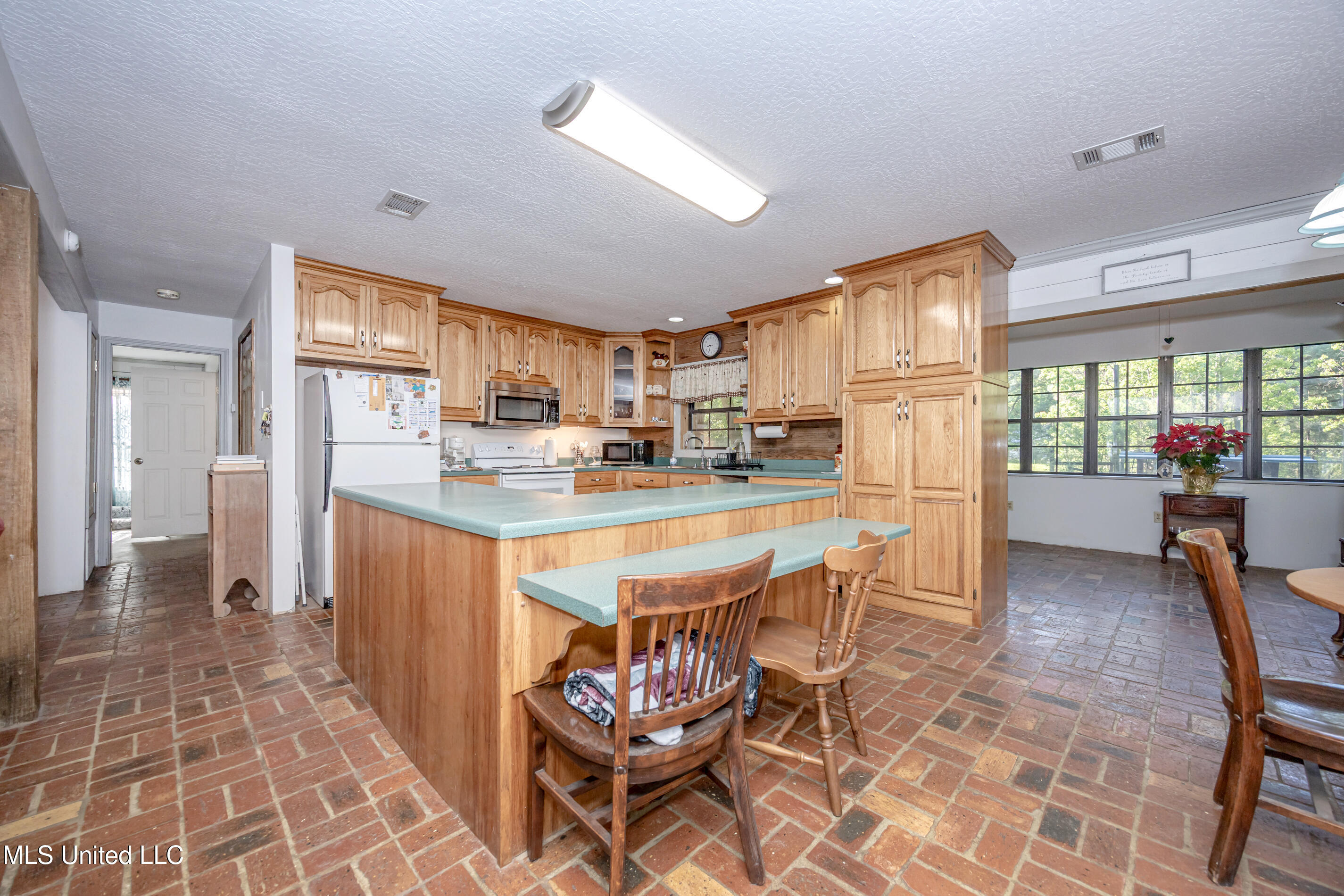 21521 Billy Johnson Road, Moss Point, Mississippi image 11