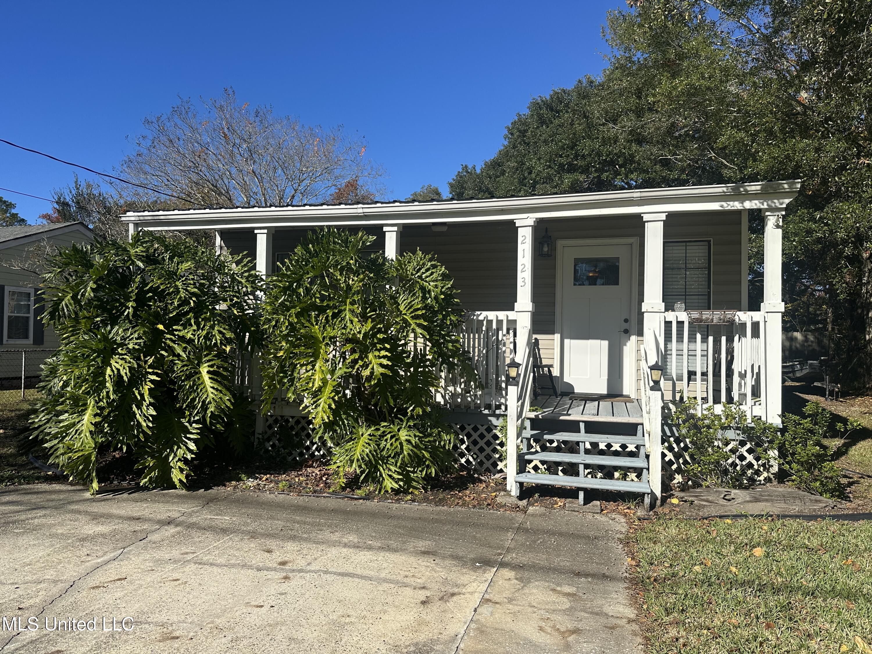 2123 Cleveland Avenue, Pascagoula, Mississippi image 1