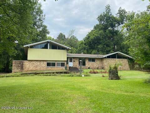 Homes For Sale - 812 Strayhorn Street<br/> Tate County, Senatobia, MS 38668