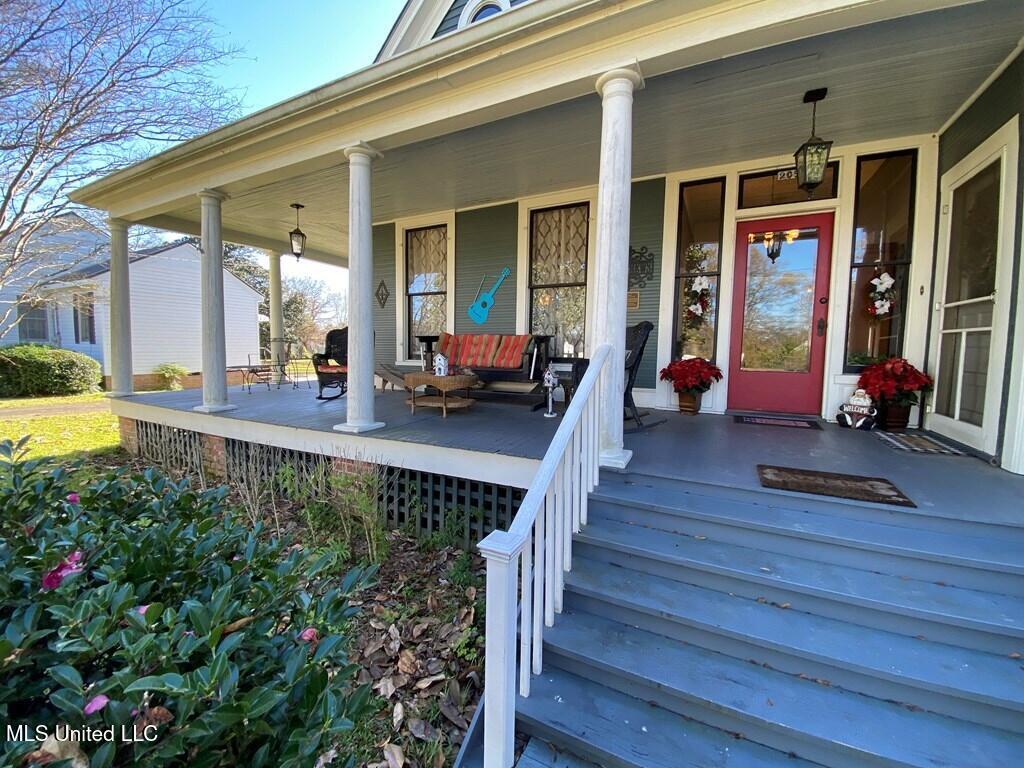 209 Downing Street, Hazlehurst, Mississippi image 2