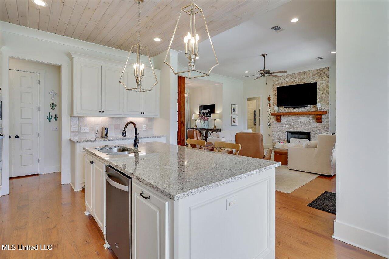 119 Camden Lake Drive, Madison, Mississippi image 12