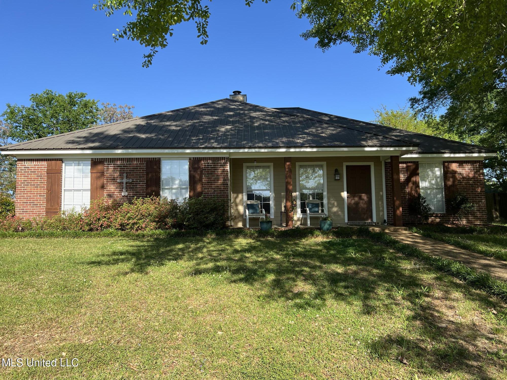 648 Southern Oaks Drive, Florence, Mississippi image 2