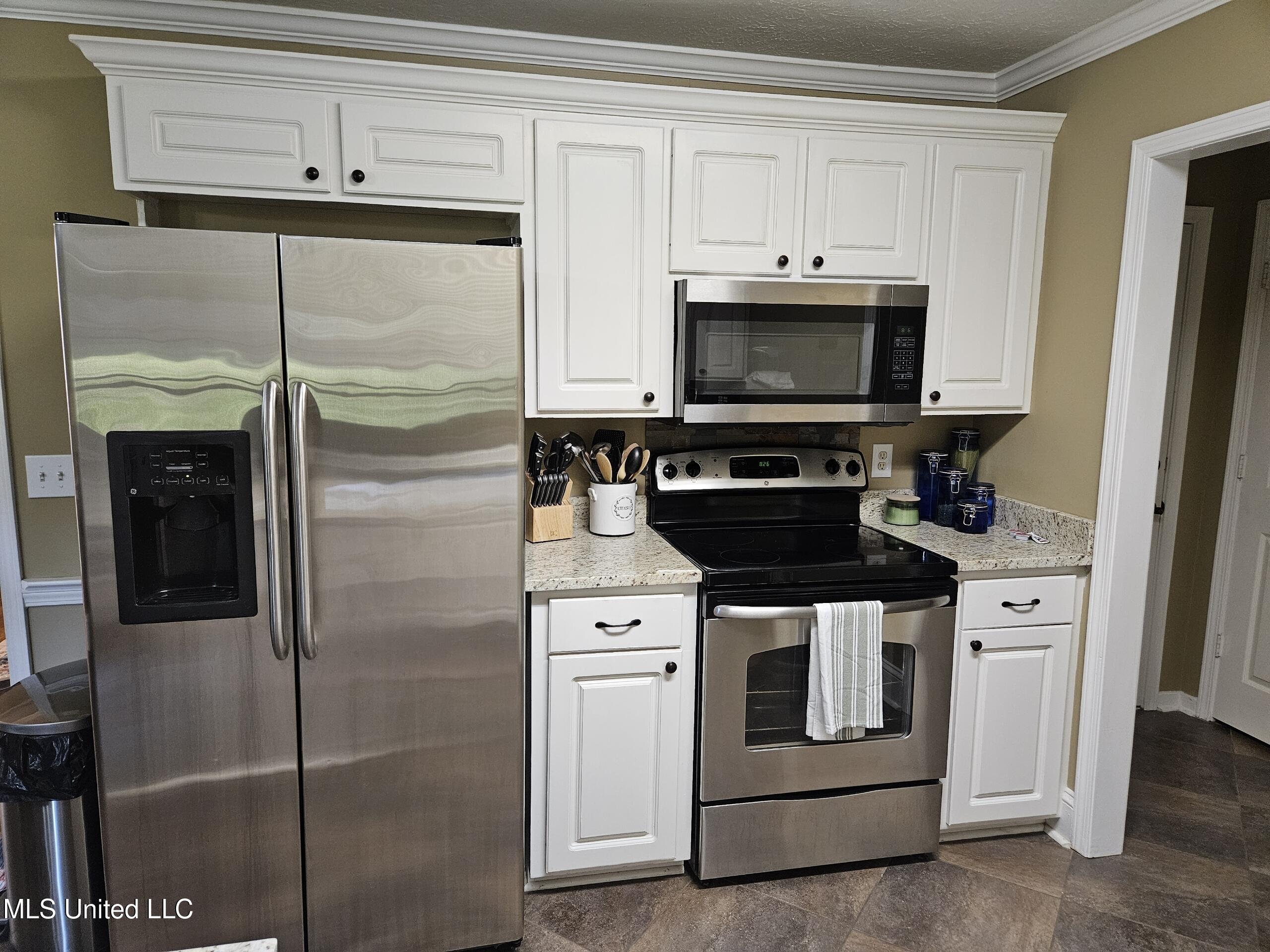 648 Southern Oaks Drive, Florence, Mississippi image 7