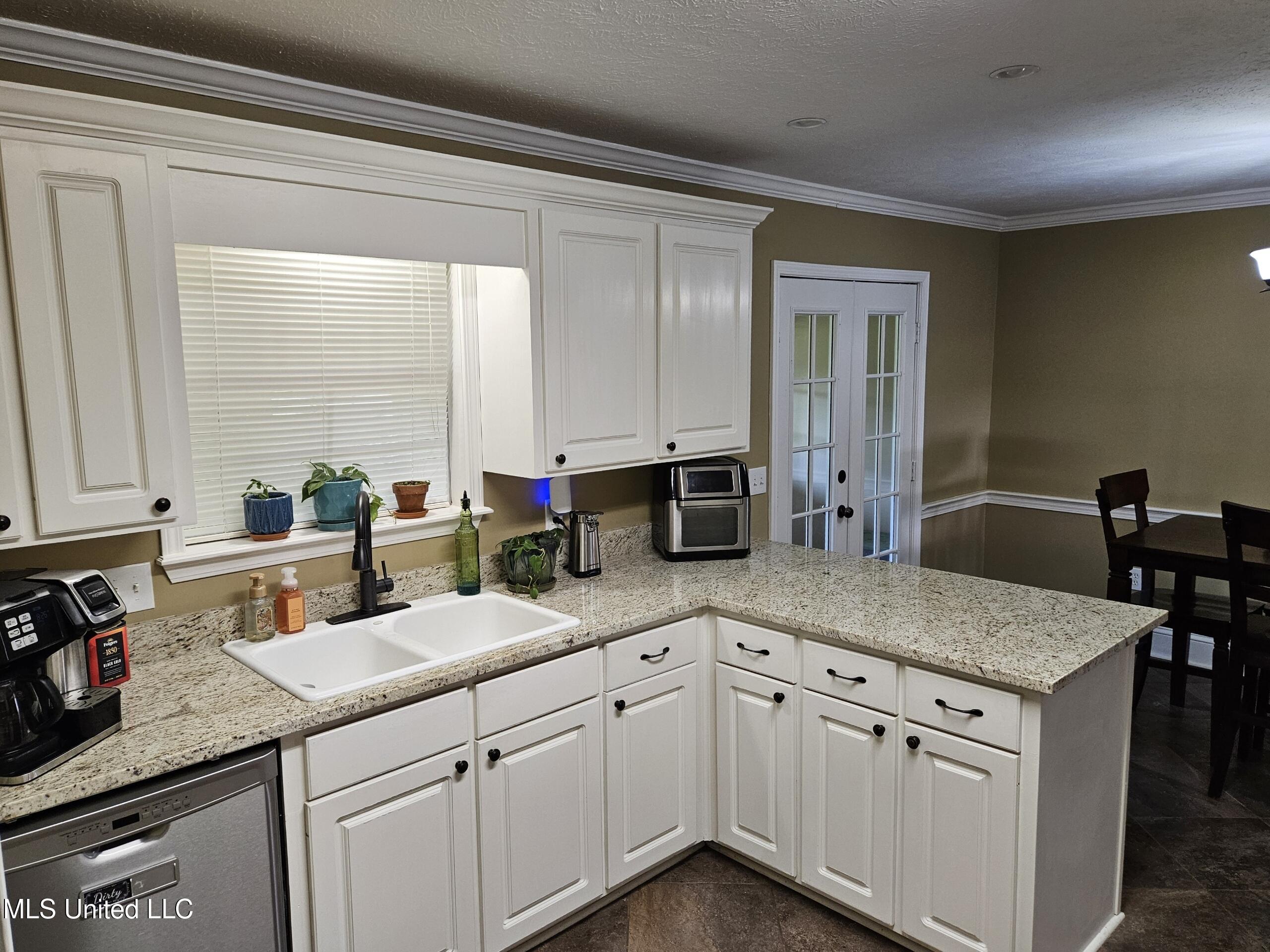 648 Southern Oaks Drive, Florence, Mississippi image 8
