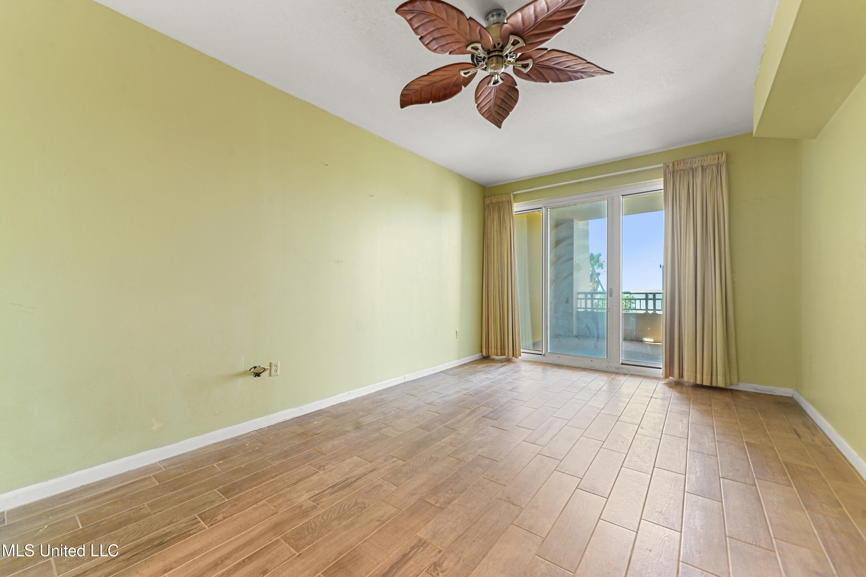 2230 Beach Drive #205, Gulfport, Mississippi image 11