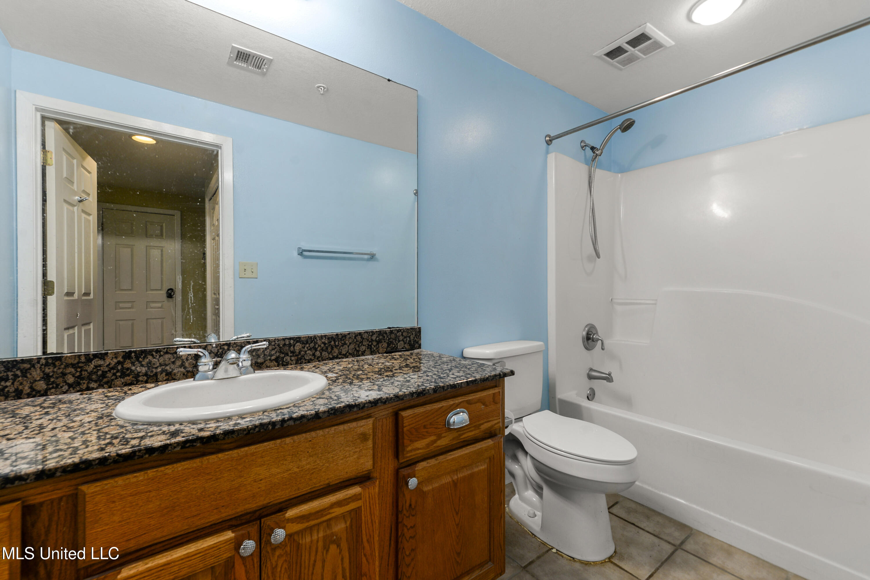 2230 Beach Drive #205, Gulfport, Mississippi image 20