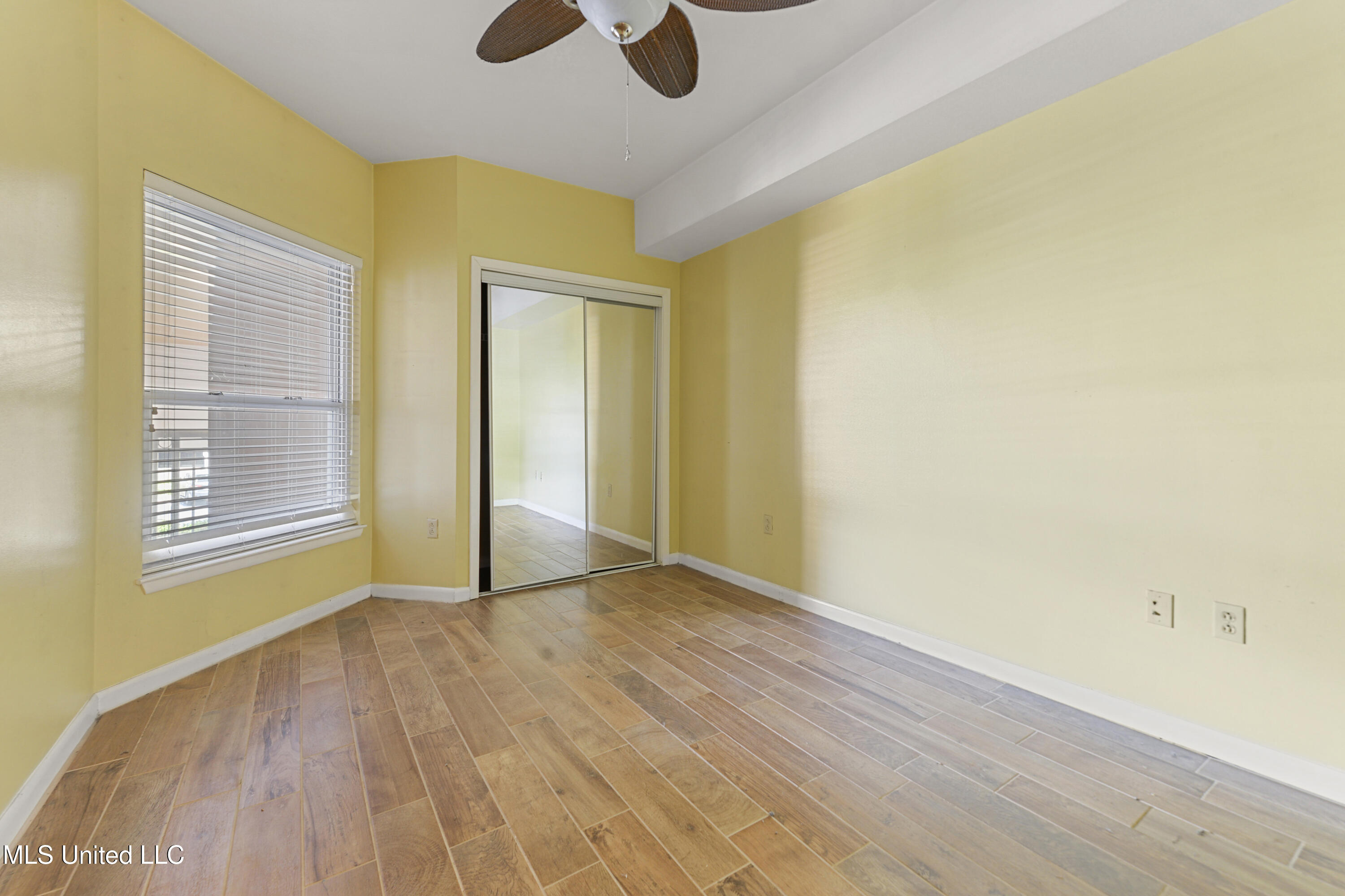 2230 Beach Drive #205, Gulfport, Mississippi image 18