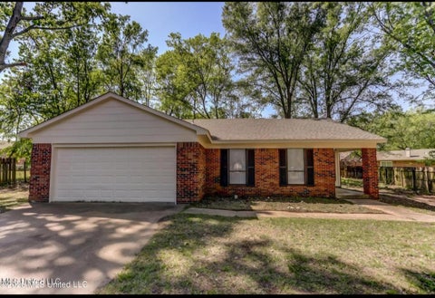 Homes For Sale - 770 Pinestone Place<br/> Southaven, MS 38671