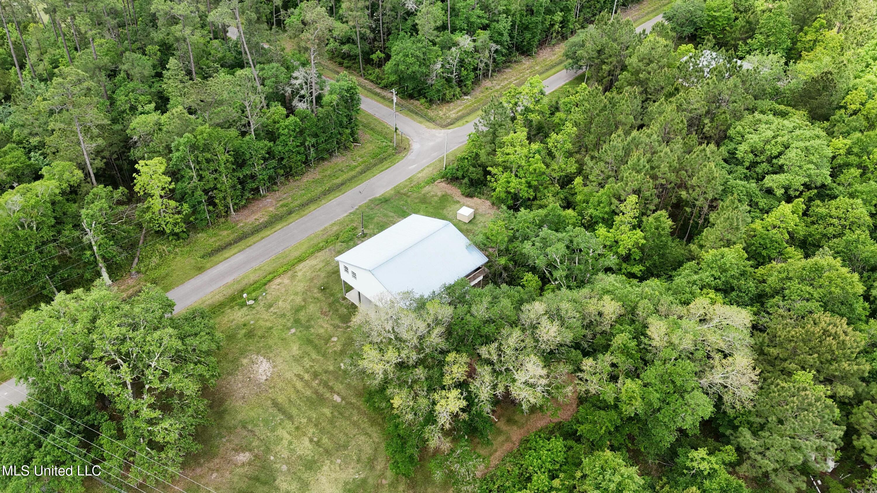 6090 Gull Street, Bay Saint Louis, Mississippi image 29