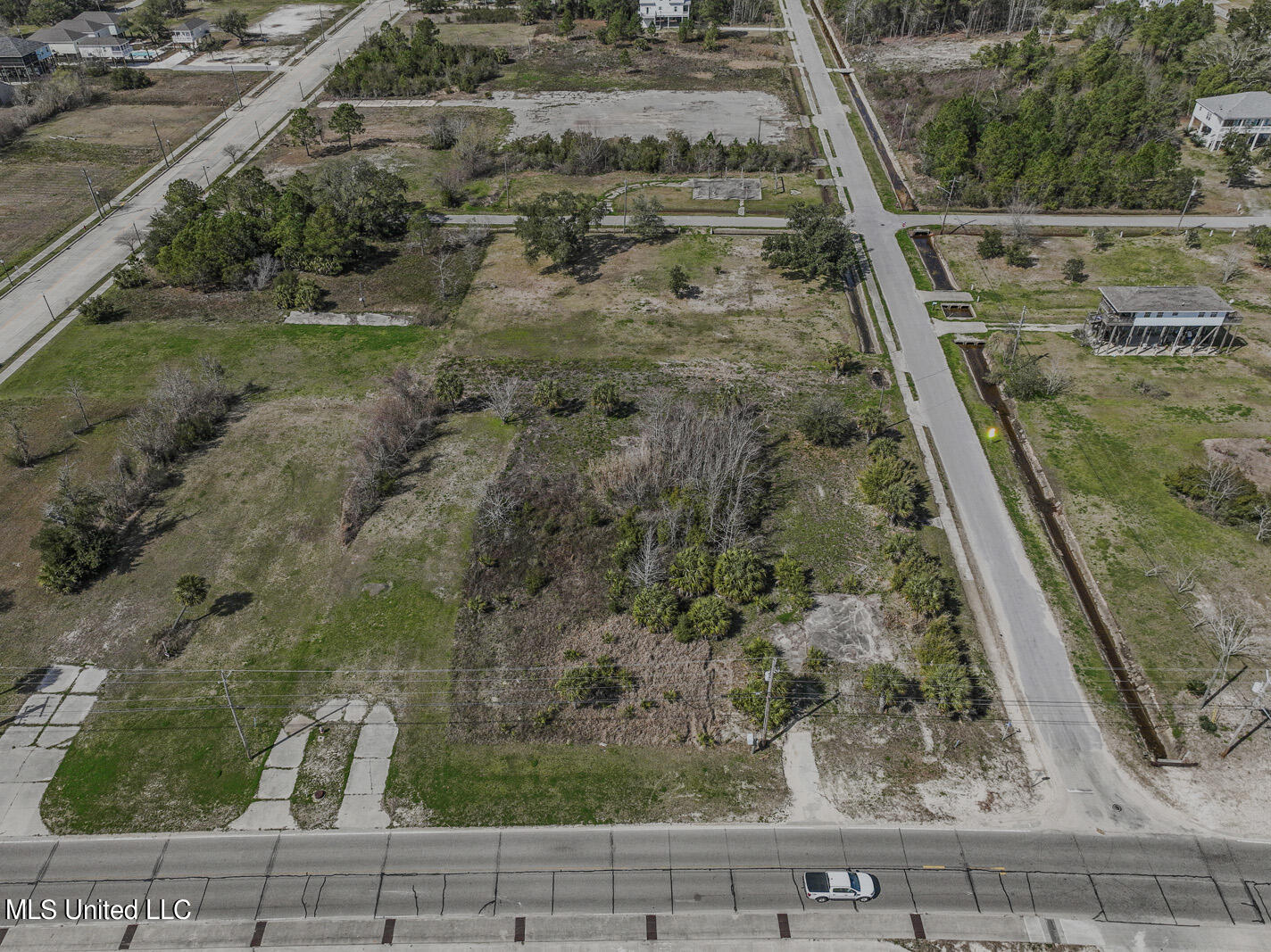 107 Terrace Avenue, Waveland, Mississippi image 4