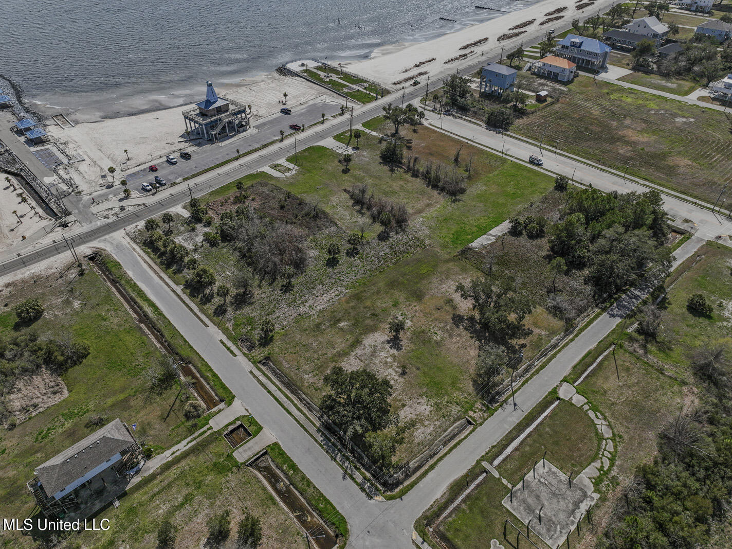 107 Terrace Avenue, Waveland, Mississippi image 1