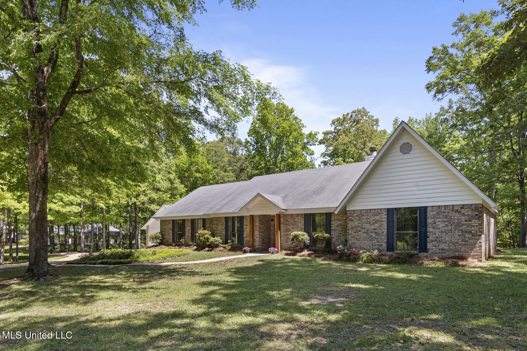 6076 Grants Ferry Road, Brandon, Mississippi image 1