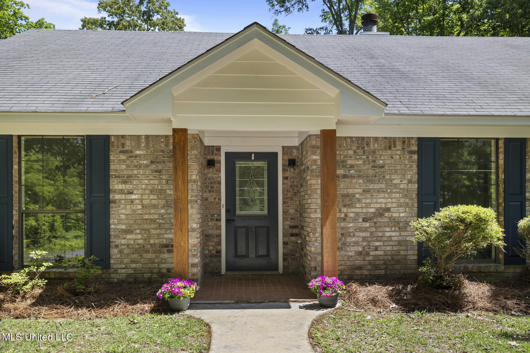 6076 Grants Ferry Road, Brandon, Mississippi image 2