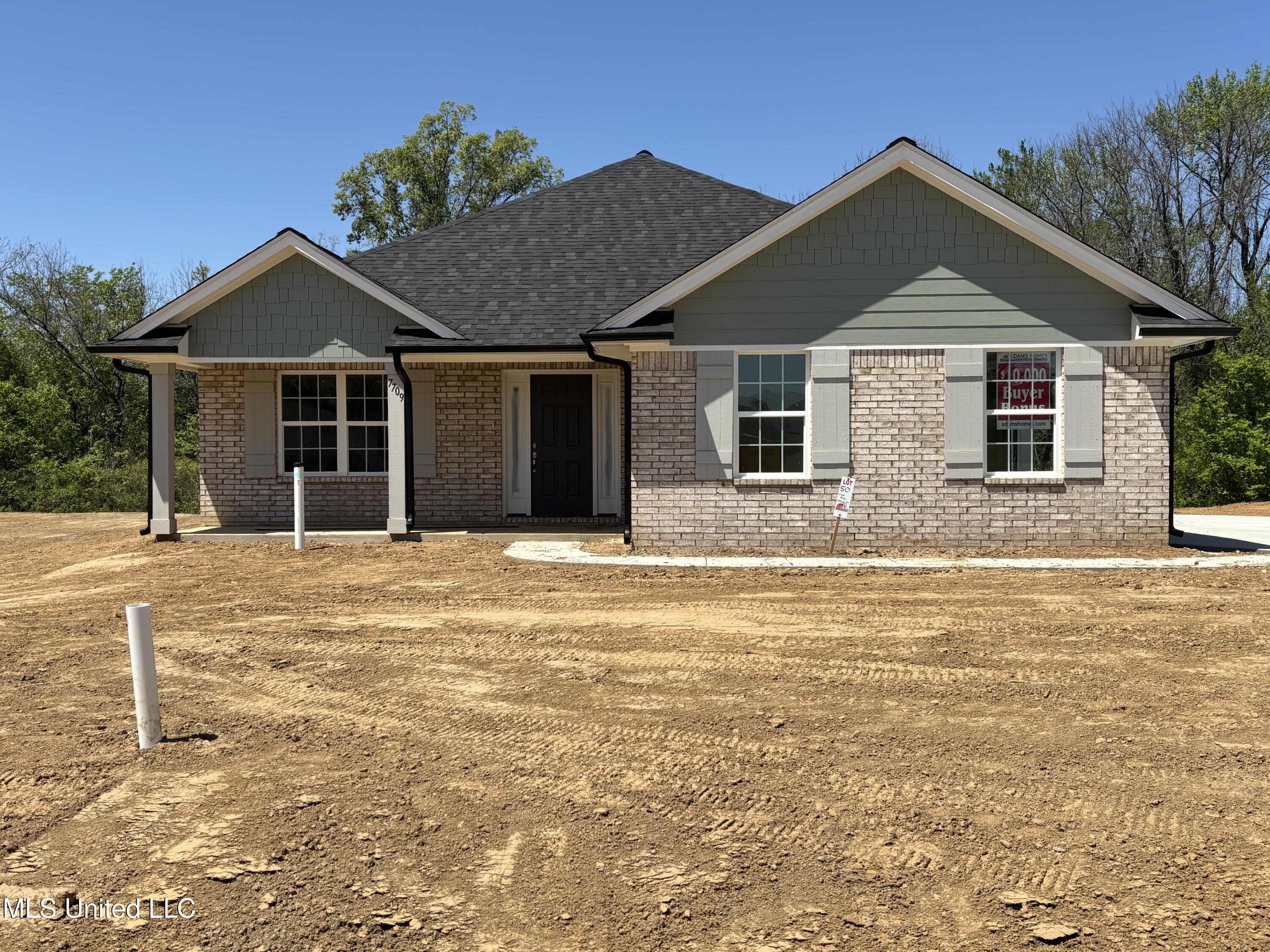 7709 Mary Mccoy Drive, Horn Lake, Mississippi image 2