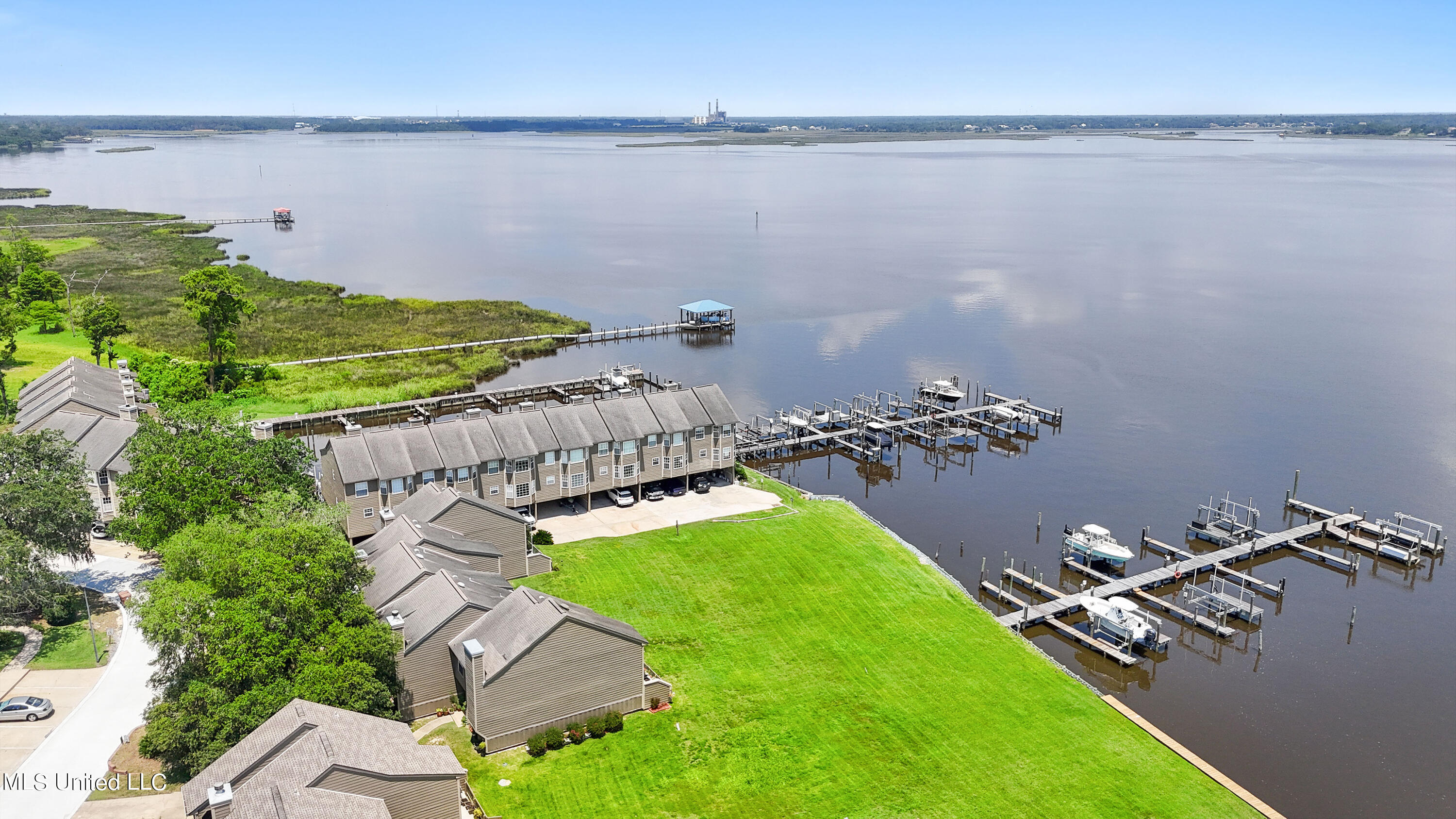 495 Popps Ferry Road #13, Biloxi, Mississippi image 41