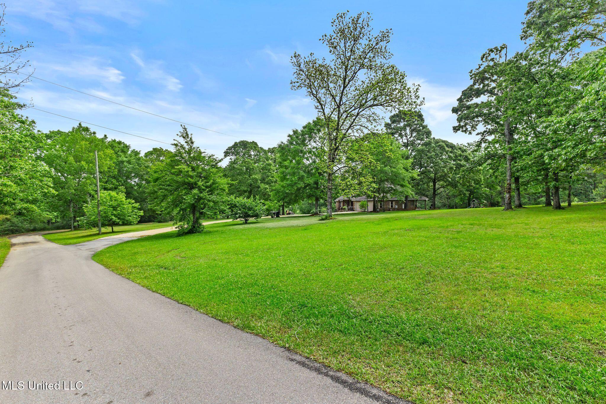 26 Dobb Road, Sumrall, Mississippi image 2