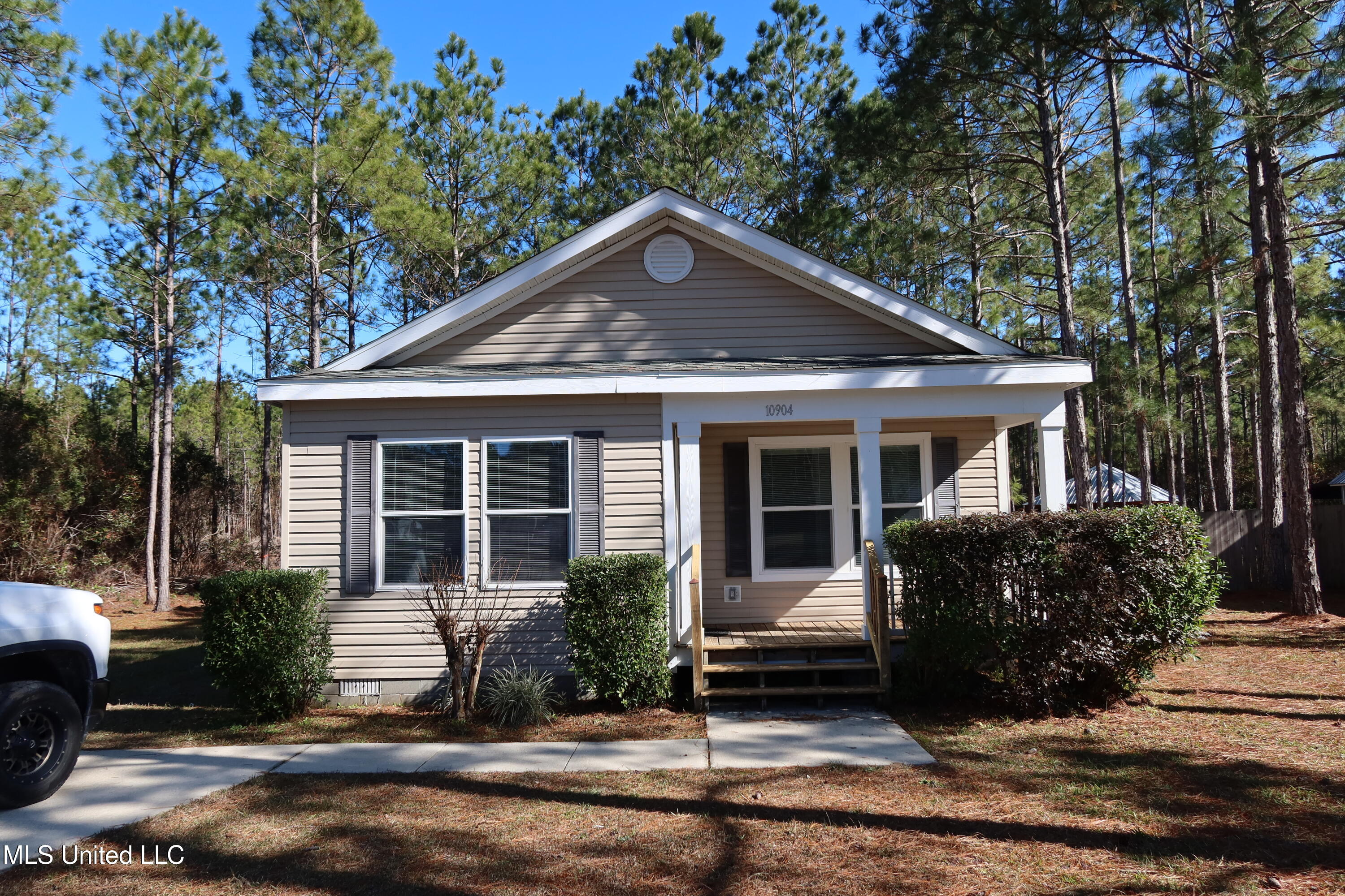 10904 Carolina Cove, Vancleave, Mississippi image 1