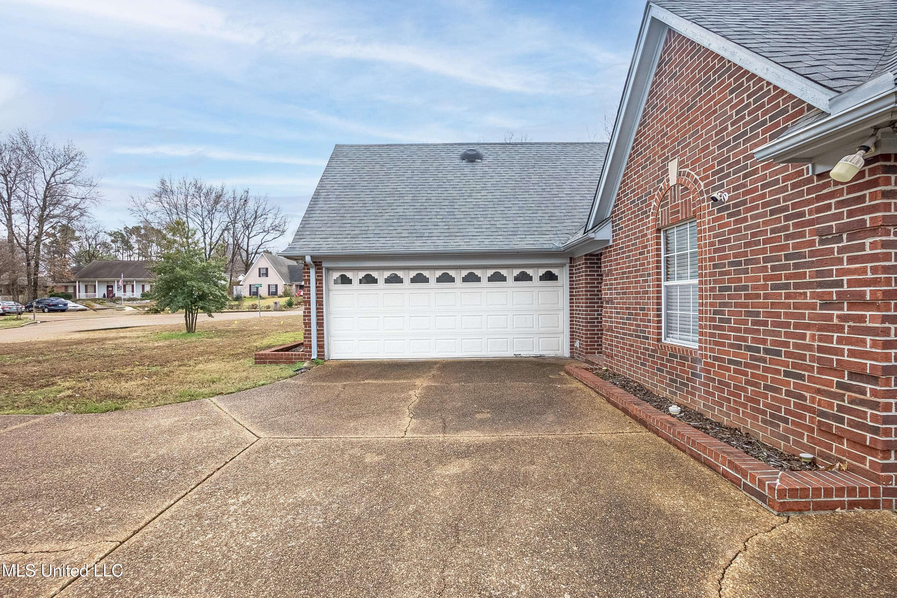 8717 S Carriage Drive, Southaven, Mississippi image 41