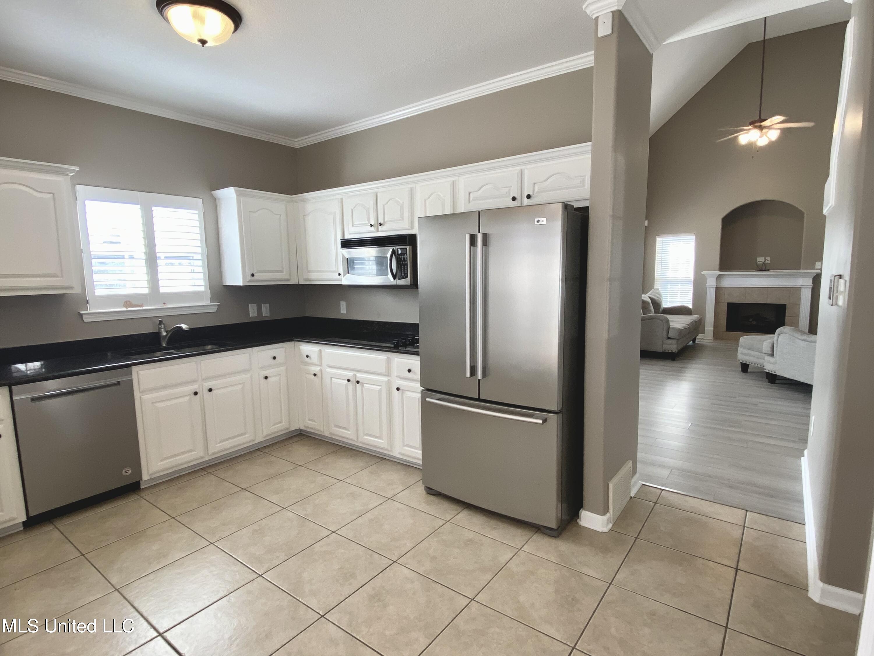 3205 Roseleigh Drive, Southaven, Mississippi image 6