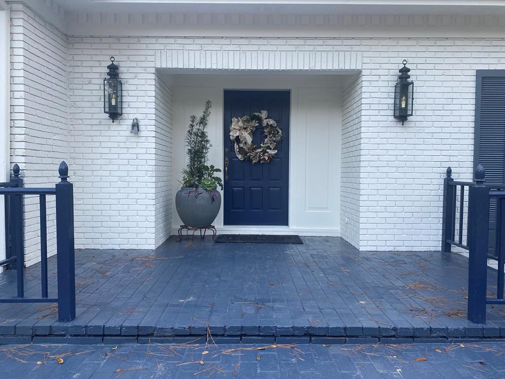 1605 Lissa Drive