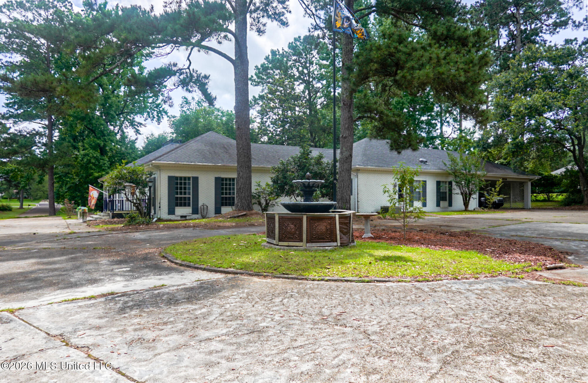 1605 Lissa Drive