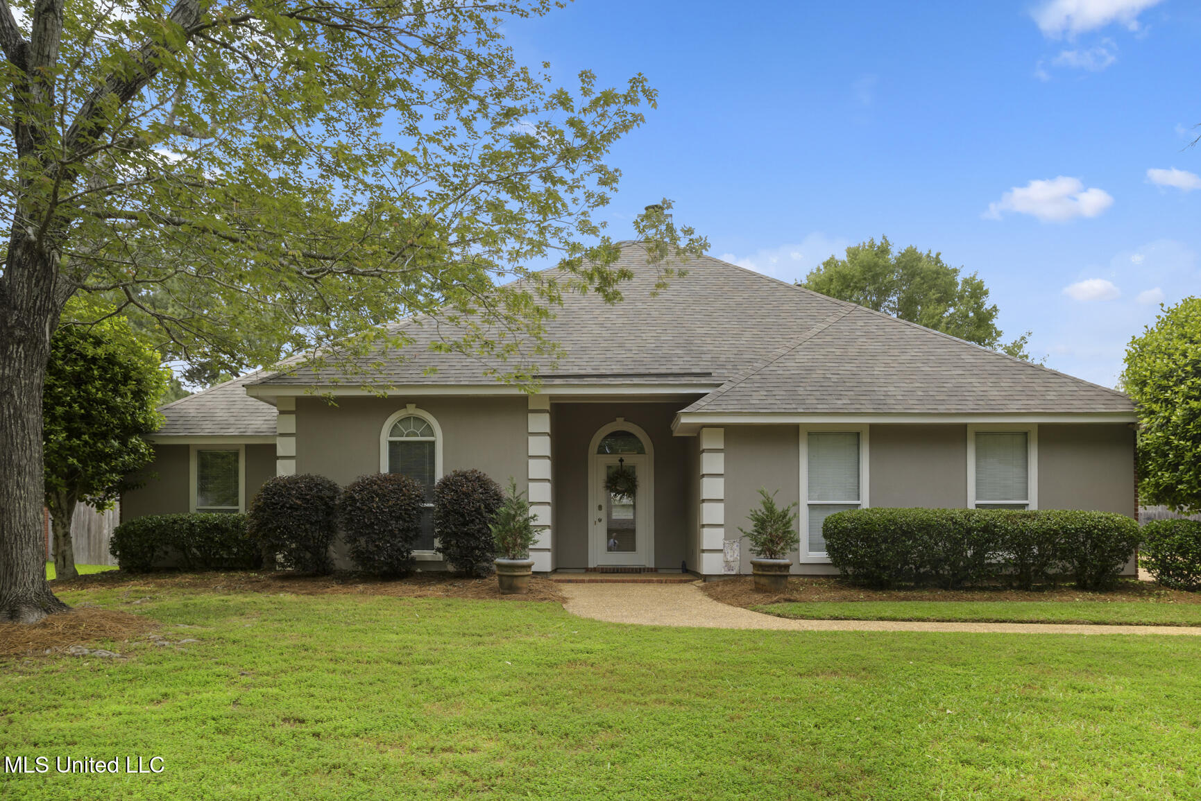 212 Summer Hill Road, Madison, Mississippi image 1