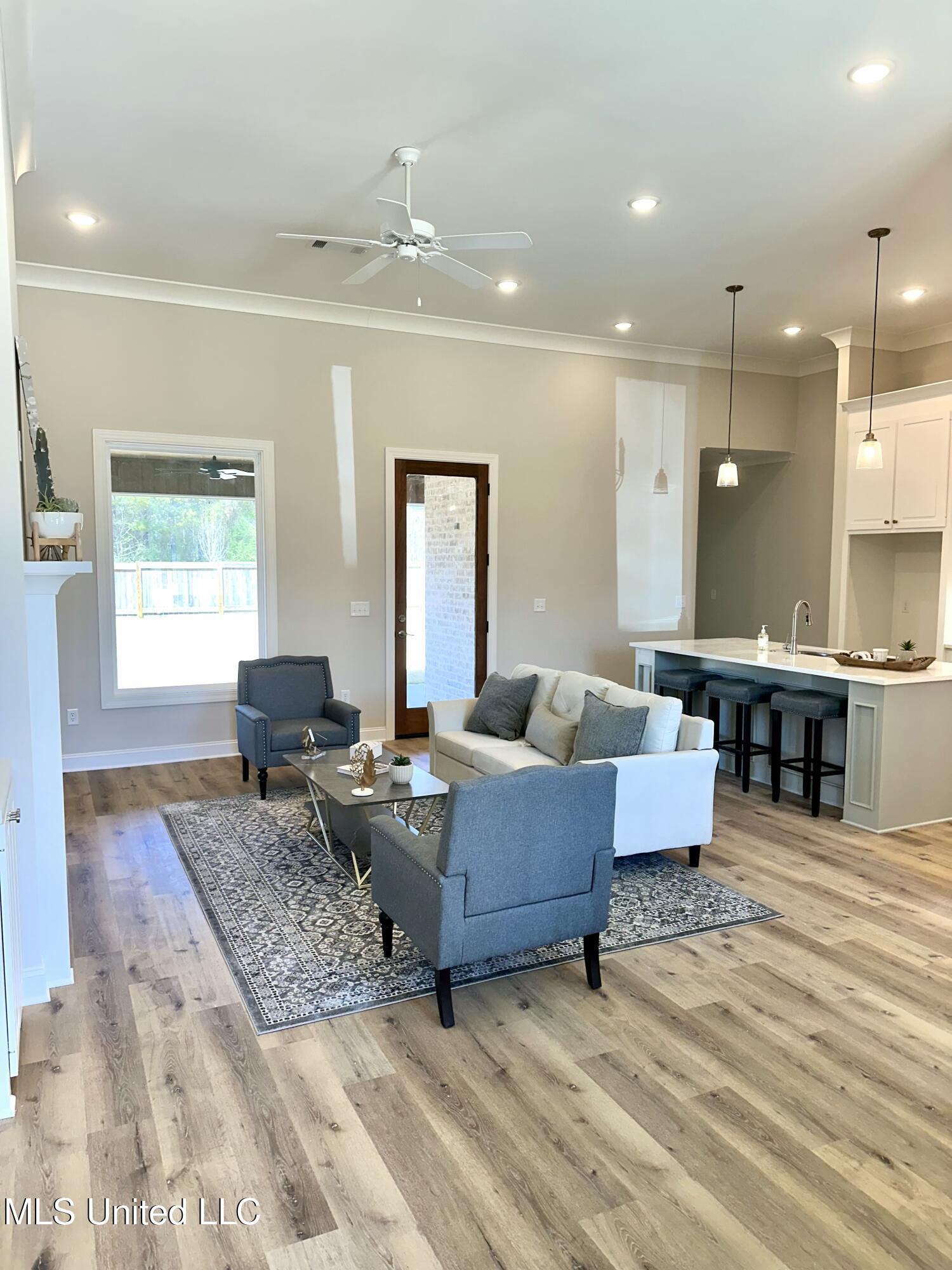 203 Wethersfield Drive, Florence, Mississippi image 2