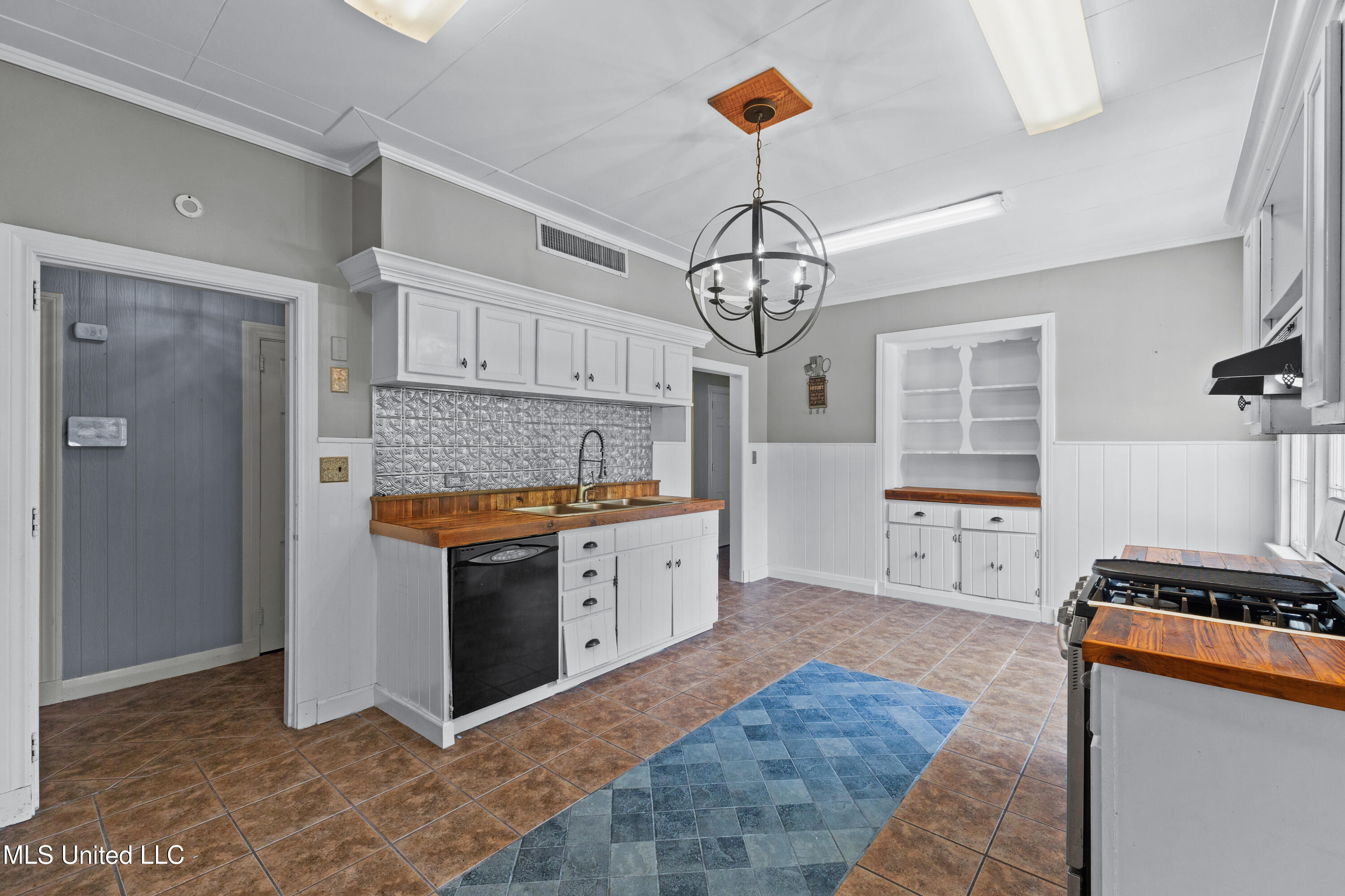300 S 21st Avenue, Hattiesburg, Mississippi image 20