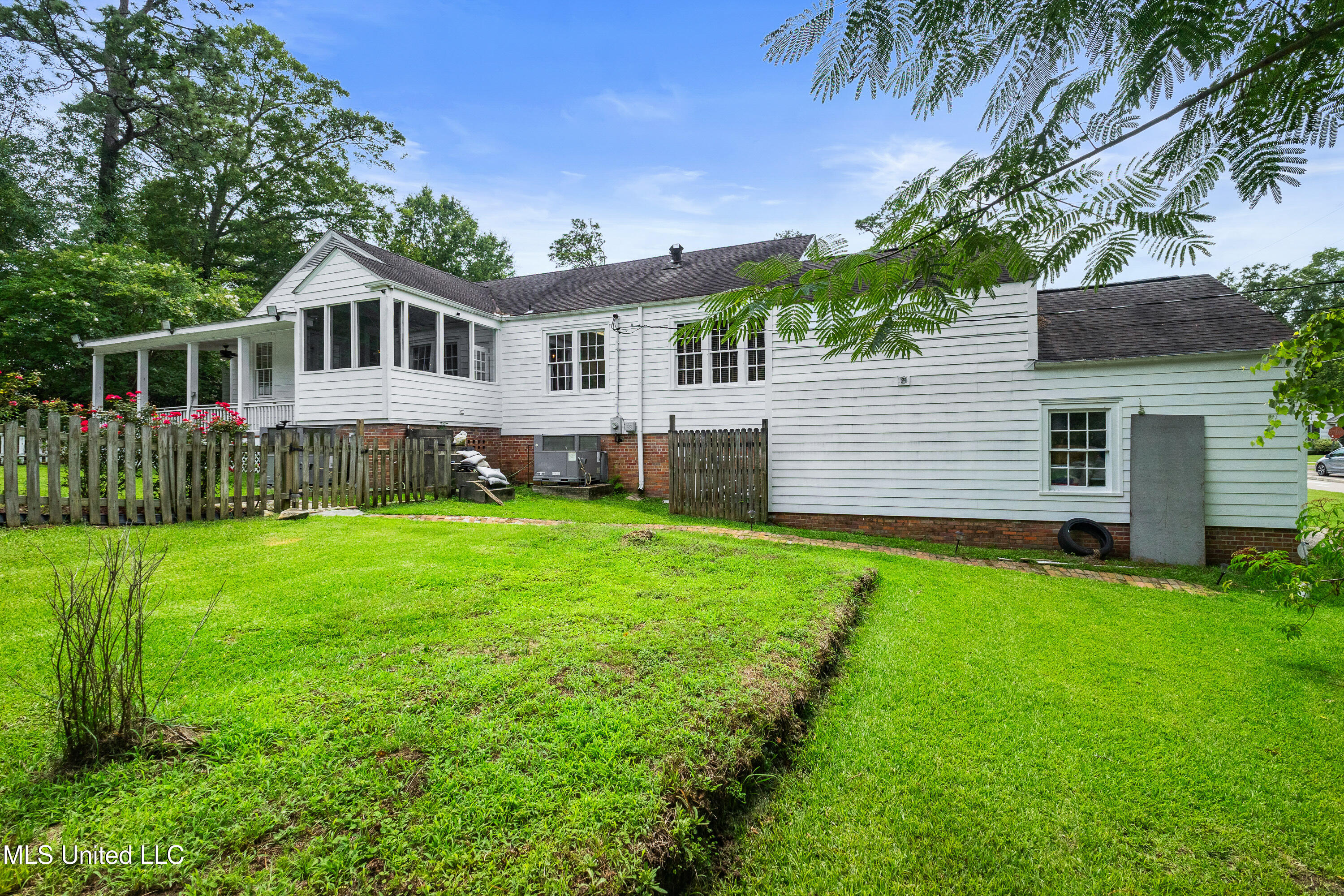 300 S 21st Avenue, Hattiesburg, Mississippi image 44
