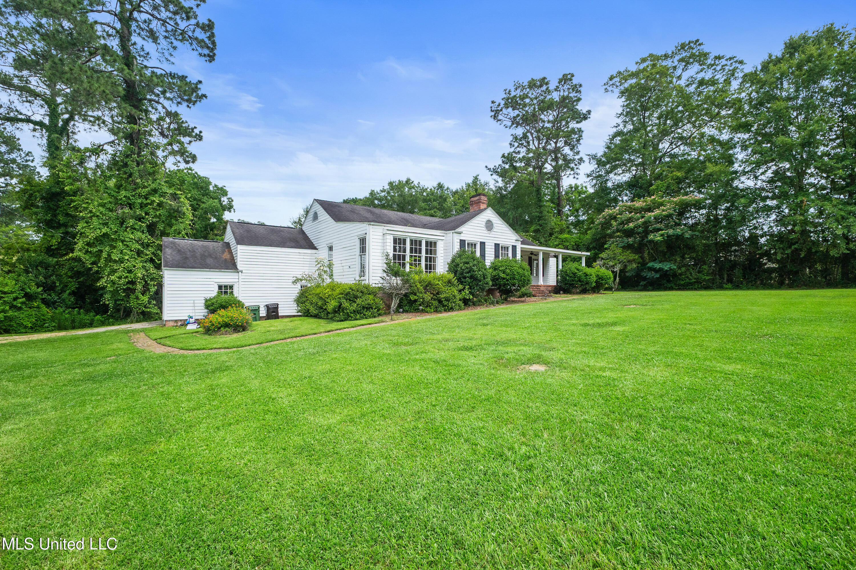 300 S 21st Avenue, Hattiesburg, Mississippi image 3