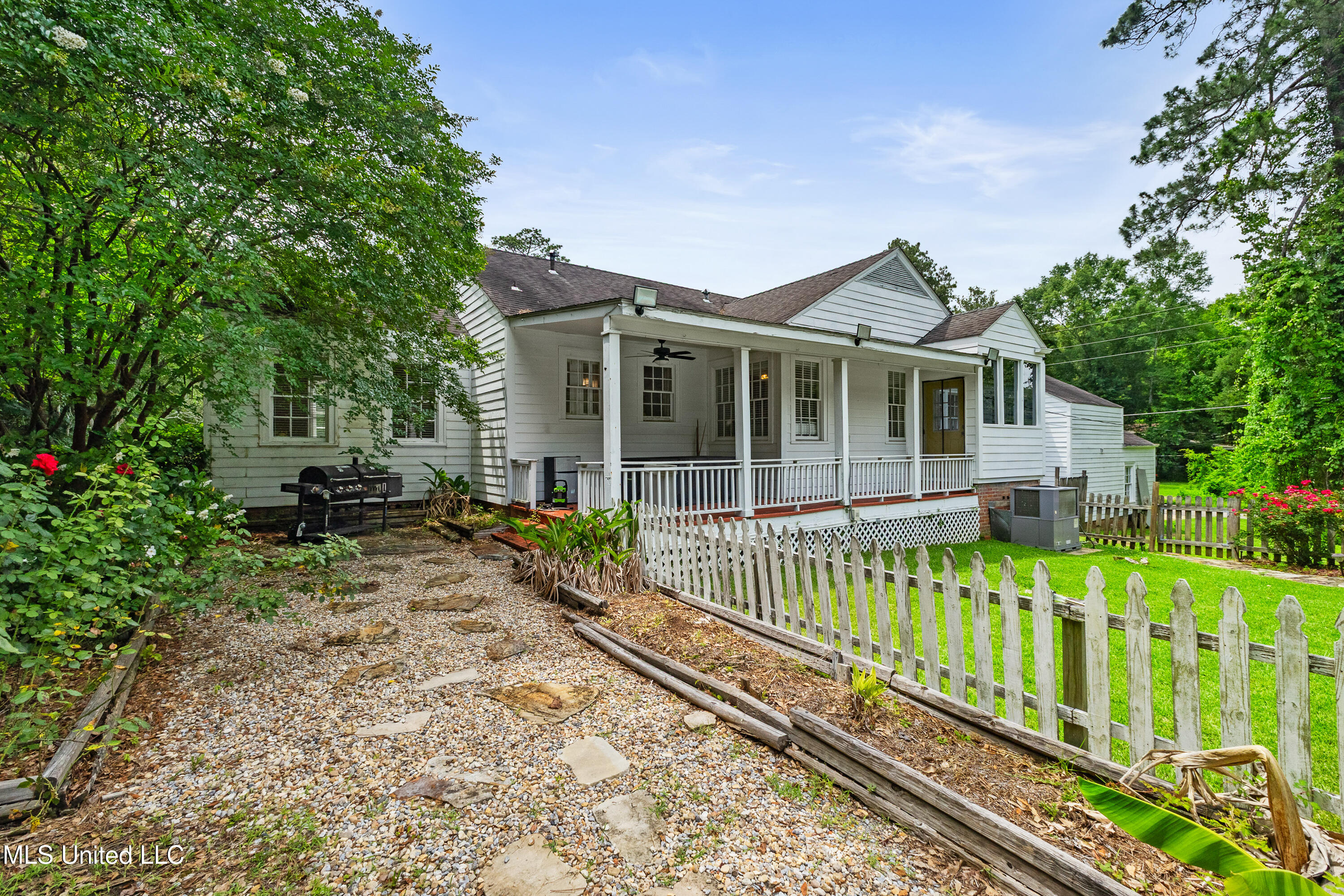 300 S 21st Avenue, Hattiesburg, Mississippi image 37