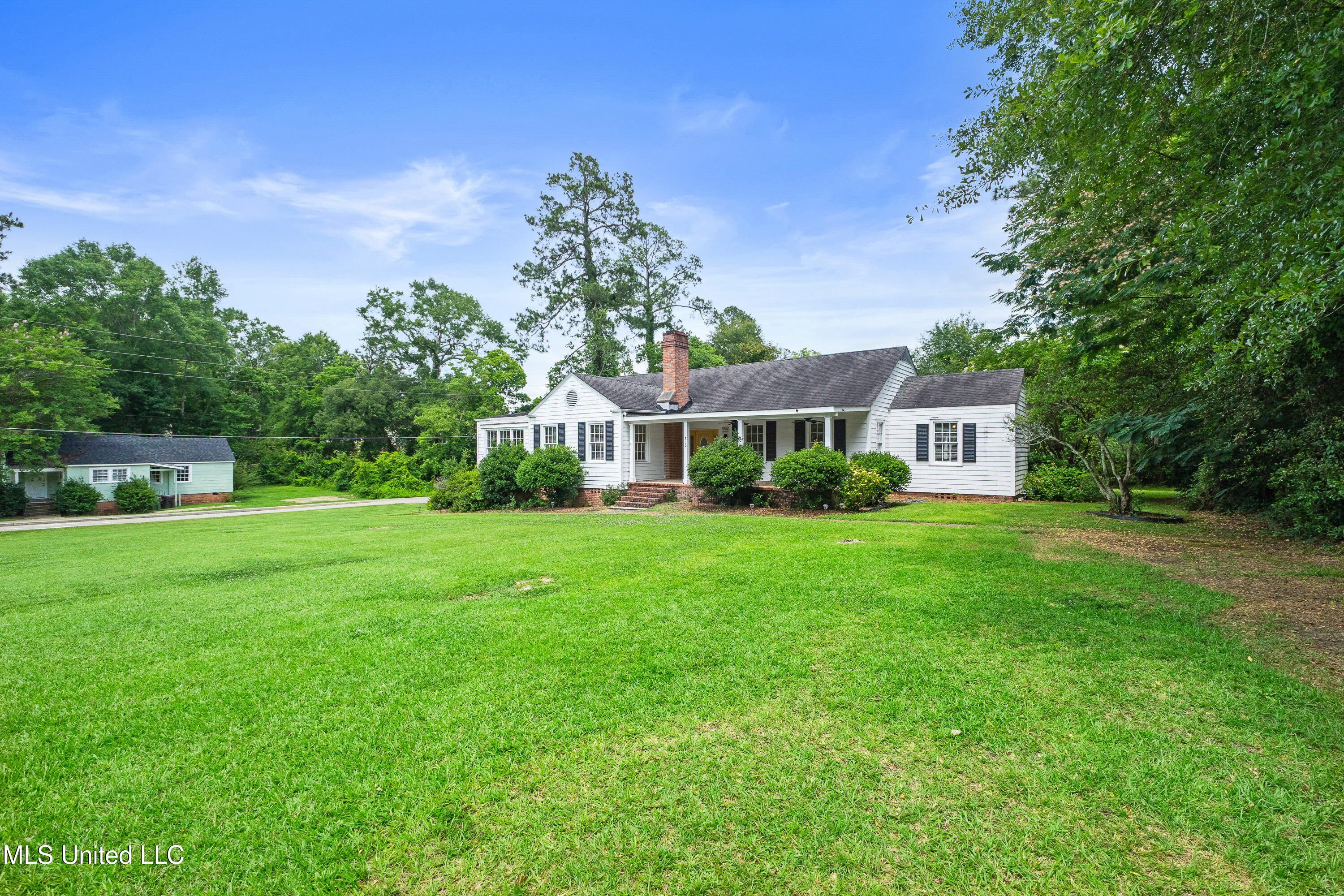 300 S 21st Avenue, Hattiesburg, Mississippi image 4