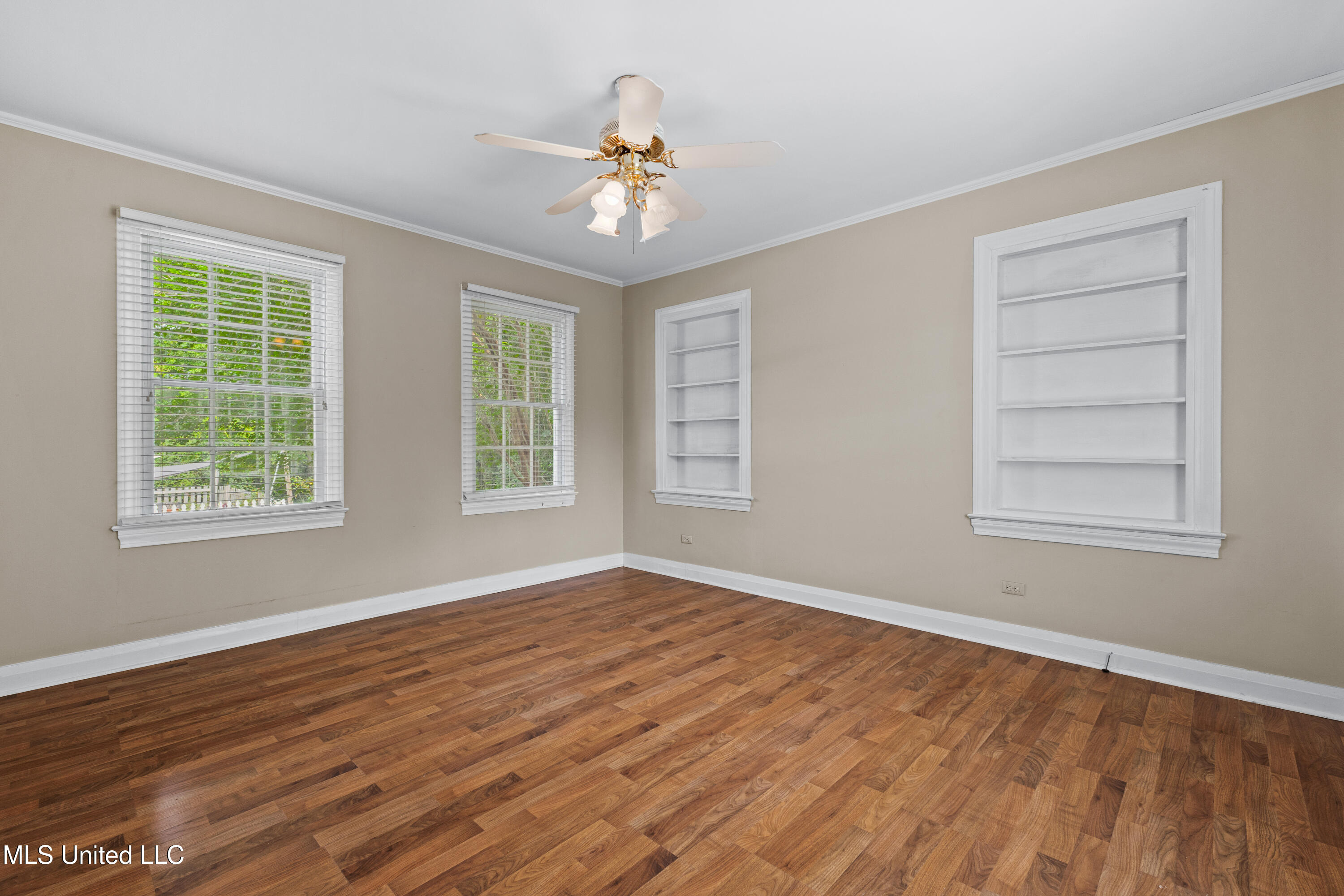 300 S 21st Avenue, Hattiesburg, Mississippi image 29