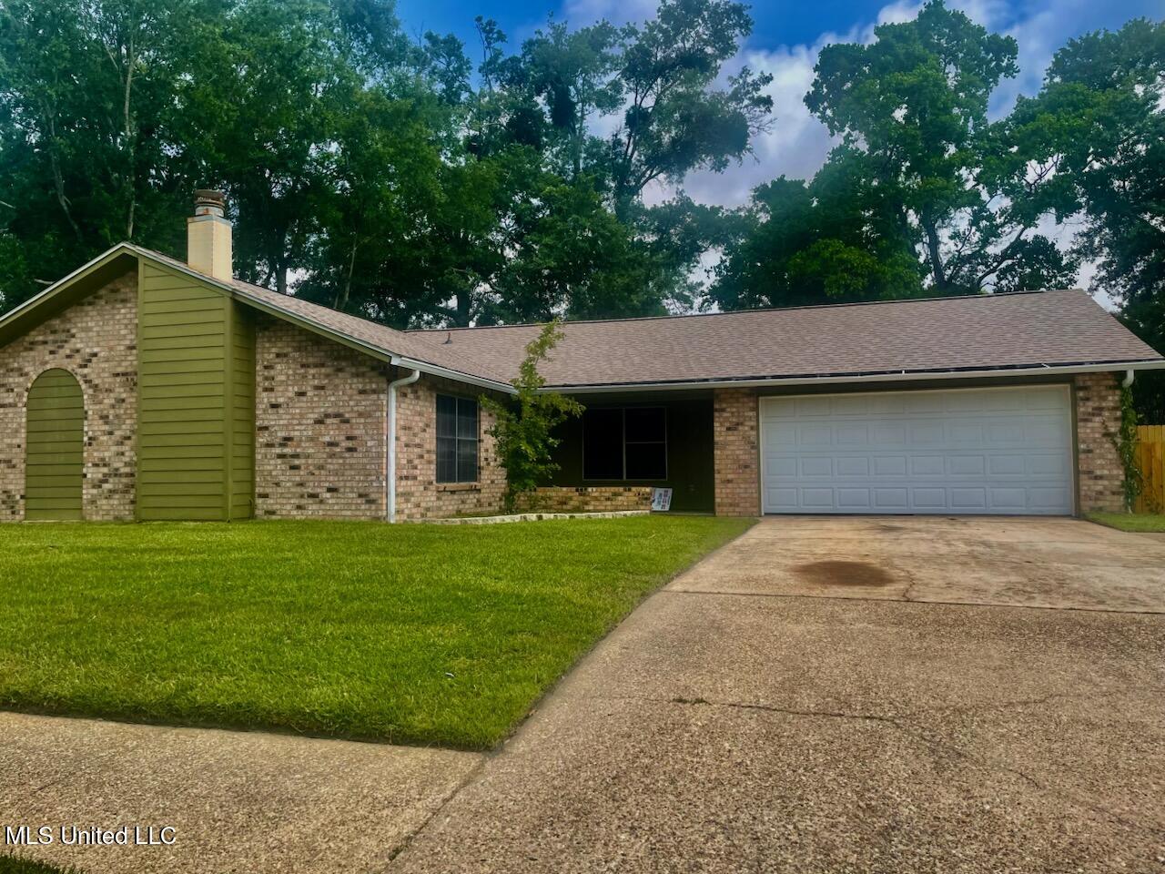 2909 Pimlico Drive Drive, Ocean Springs, Mississippi image 1