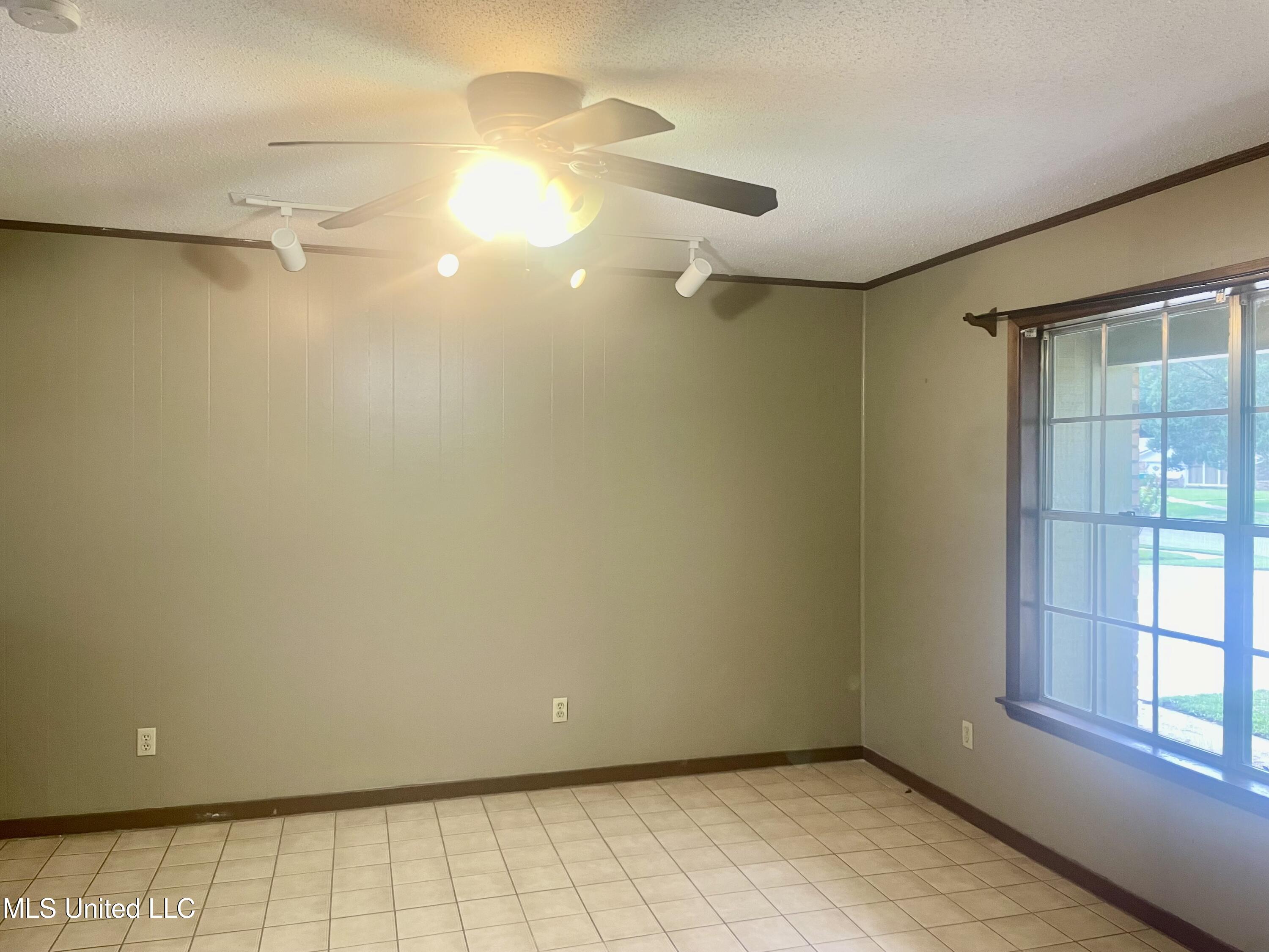 2909 Pimlico Drive Drive, Ocean Springs, Mississippi image 4