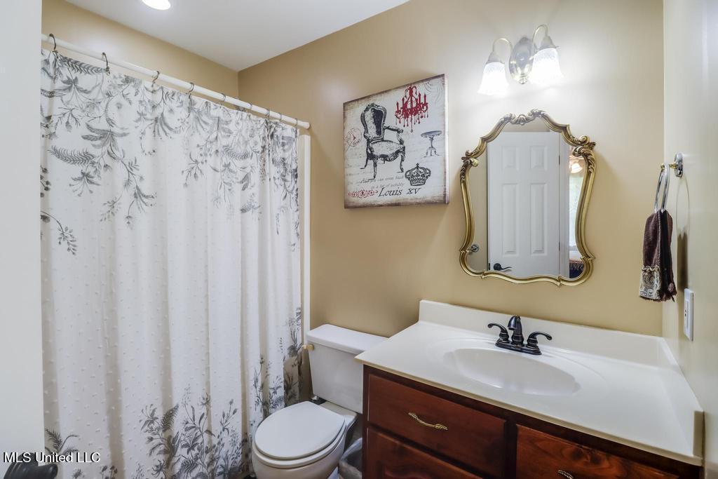 6015 Monticilla Circle, Ocean Springs, Mississippi image 48