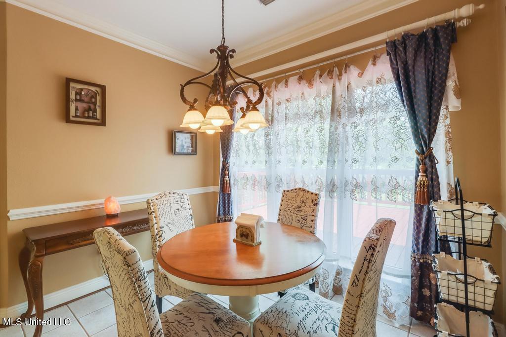 6015 Monticilla Circle, Ocean Springs, Mississippi image 19