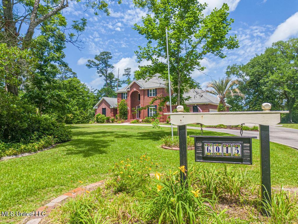 6015 Monticilla Circle, Ocean Springs, Mississippi image 2