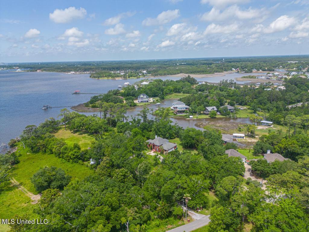 6015 Monticilla Circle, Ocean Springs, Mississippi image 9