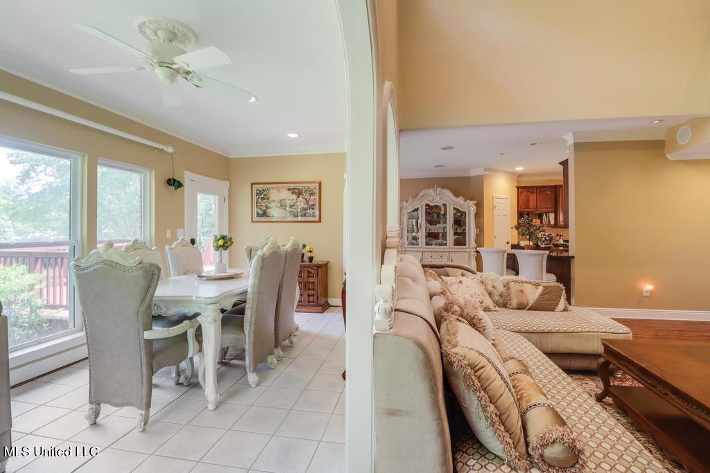 6015 Monticilla Circle, Ocean Springs, Mississippi image 27