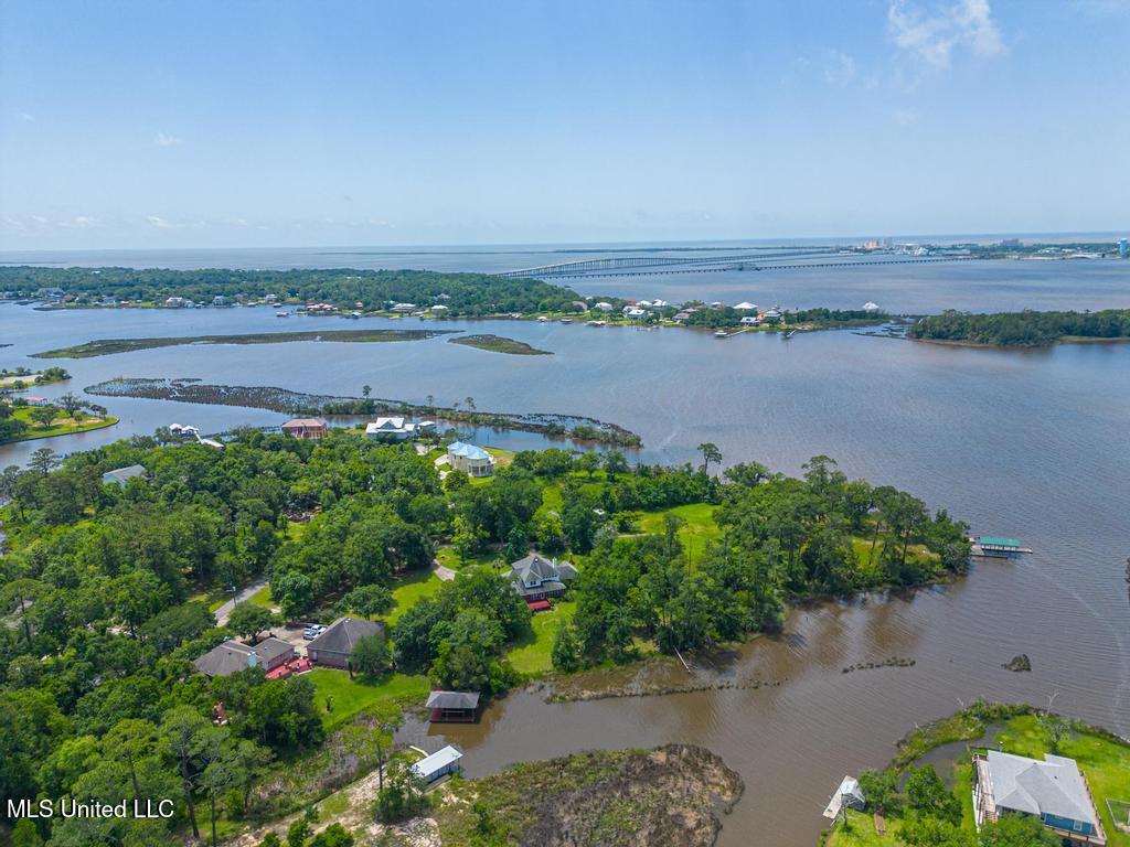 6015 Monticilla Circle, Ocean Springs, Mississippi image 7