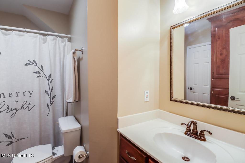 6015 Monticilla Circle, Ocean Springs, Mississippi image 42