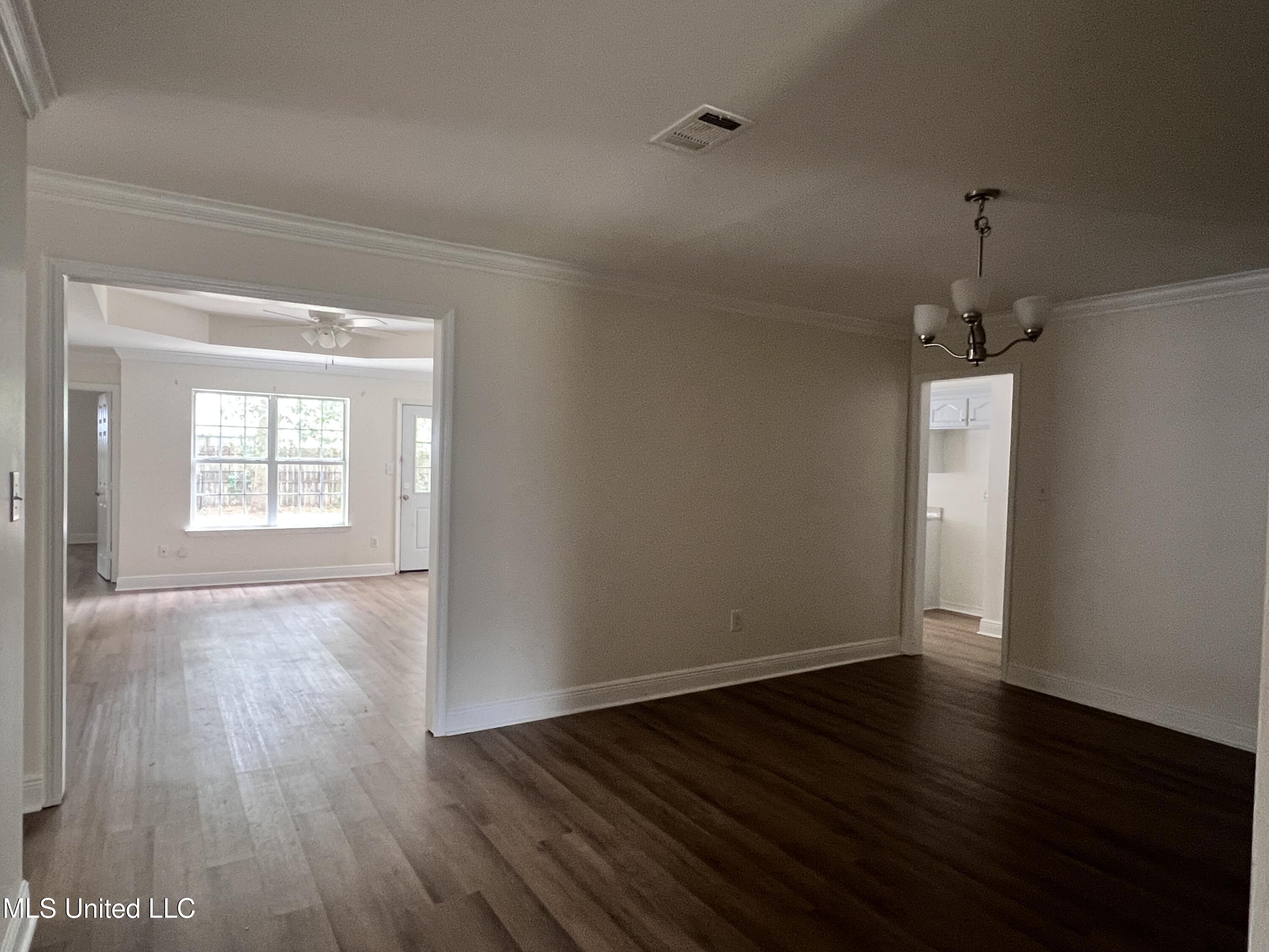1620 Porpoise Street, Ocean Springs, Mississippi image 5
