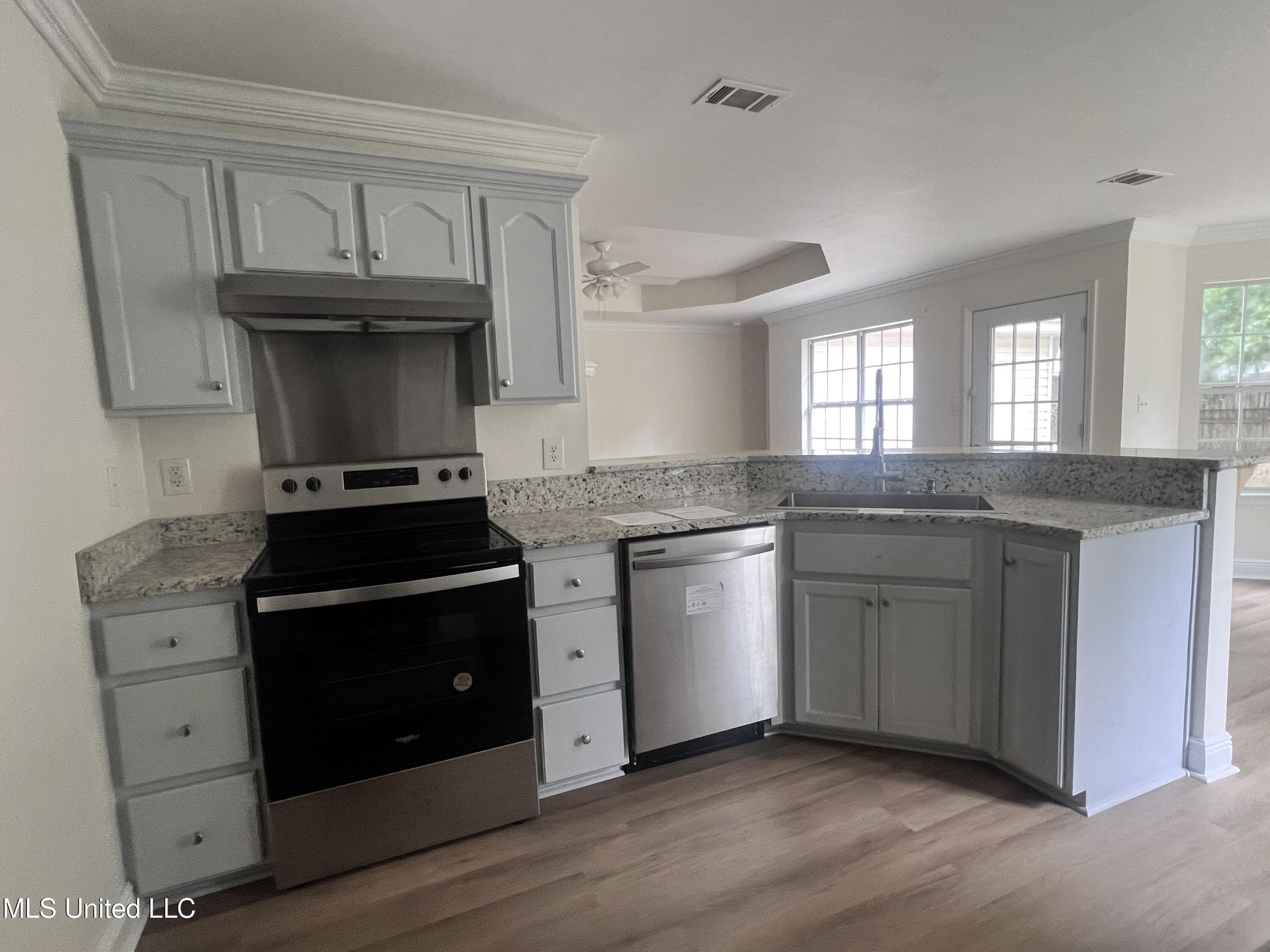 1620 Porpoise Street, Ocean Springs, Mississippi image 11