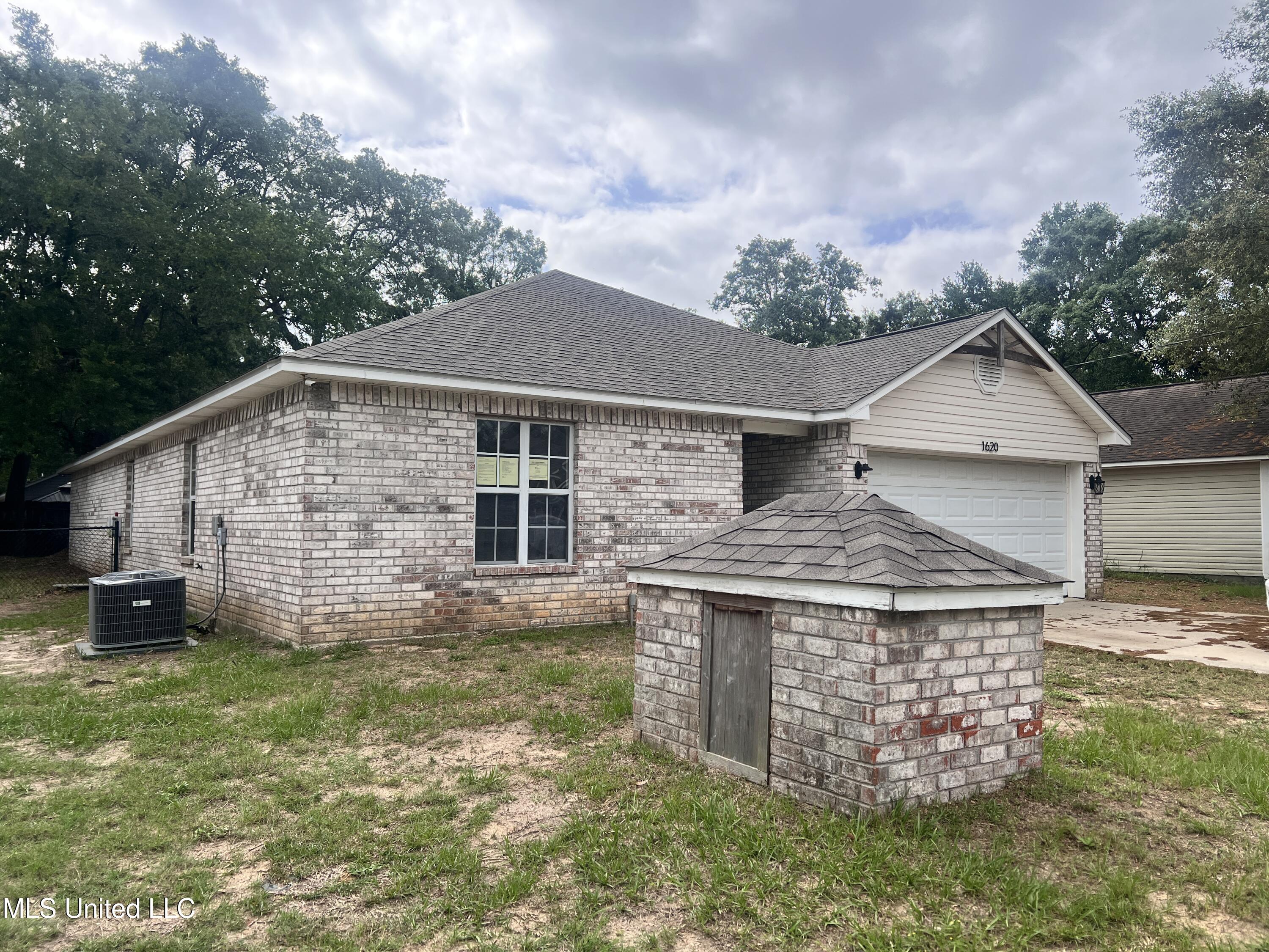 1620 Porpoise Street, Ocean Springs, Mississippi image 3