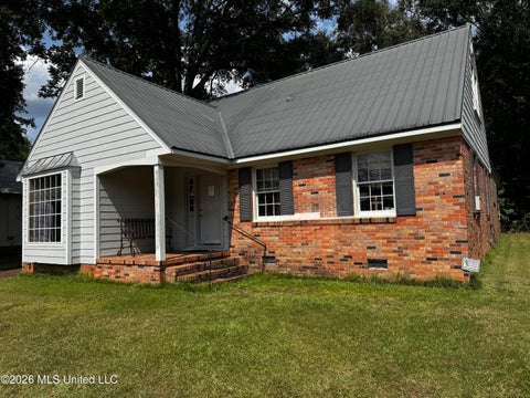Homes For Sale - 436 N Jackson Street<br/> Brookhaven, MS 39601