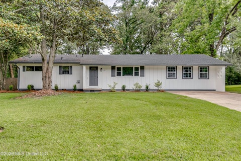 Homes For Sale - 117 Hillcrest Drive<br/> Clinton, MS 39056