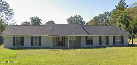 Homes For Sale - 303 Old Spanish Trail<br/> Jackson, MS 39212