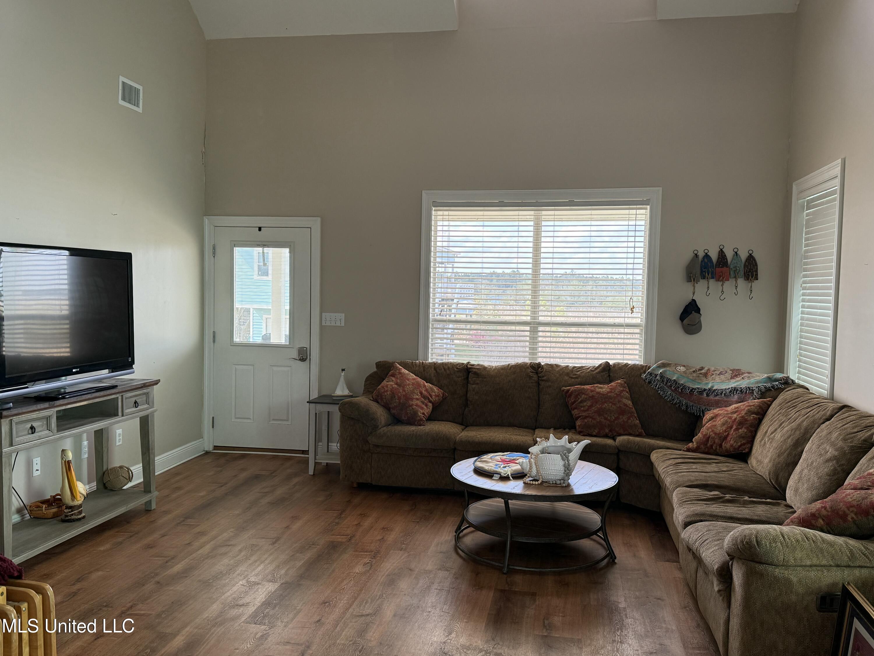 4155 Ireland Street, Bay Saint Louis, Mississippi image 9